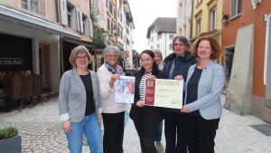 Zonta-Club Südschwarzwald übergibt Scheck über 2000 Euro an Frauenhaus