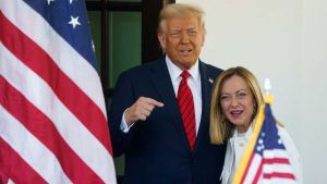 Trump ancora contro Meloni: 