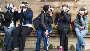 Voulons-nous laisser nos enfants seuls face aux images?