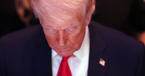 Psihijatri secirali Trumpovo šokantno ponašanje, strahuju od najgoreg scenarija: 'To ga ostavlja previše ovisnim o vojnim prijetnjama'