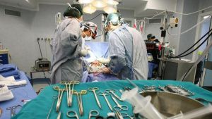 San Gerardo, le zanzare entrano nelle sale operatorie: stop agli interventi per due giorni