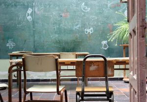 Mi colegio de color ocre