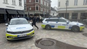 Slagsmål på åben gade: Mand i Porsche endte i nævekamp med flere personer