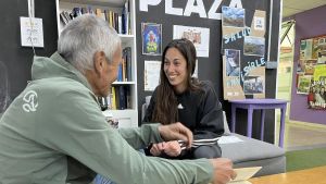 Alberto tiene 82 años y tras vivir en la calle más de una década ahora acaba de conseguir una vivienda en Gijón: 