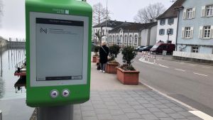 Was können die neuen Displays an Überlinger Bushaltestellen?