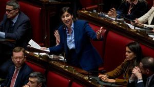 Senza svolte su Kyiv, la leadership di Schlein non uscirà dalla fase gruppettara