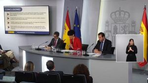 La regularización dignifica vidas y desnuda las costuras racistas del sistema