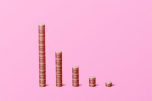 Average salary growth in creative industries drops to 1.7%