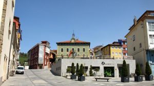 Detenidas tres personas por allanamiento, robo con violencia y lesiones en una vivienda de Tineo: la motivación de los hechos fue una venganza por celos