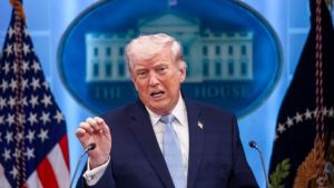 Робърт Каплан: Проклятието на „войните от среден мащаб“ застигна Тръмп