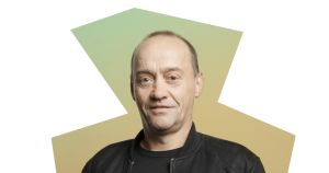 De voortvluchtige verdachte zag mijn stuk ergens ter wereld oppoppen