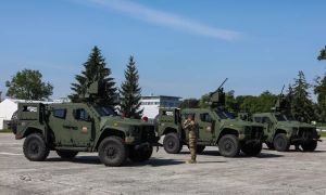 Pentagon prvič po drugi svetovni vojni poziva Ford in General Motors k izdelavi orožja