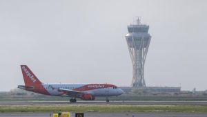 Un órgano mixto para coordinar inversiones, costes o movilidad: así es el 'modelo vasco' para la gestión del aeropuerto de Barcelona