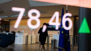 Las bolsas europeas siguen sin comprar el rally de Wall Street