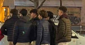 Un cayetano le parte la cara a uno de mis lectores