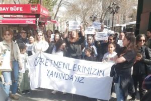 Şiddet praksiyolojinin konusu: Eylem bilimleri, bilim, felsefe, istatistik, siyaset teleoloji ne söylüyor?