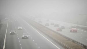 Kør forsigtigt: Advarer om tæt tåge