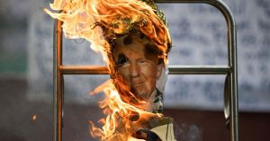 Enloquecidos y con palmeros