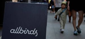 A la marca de zapatillas ecológicas Allbirds le falta pie para girar hacia la IA