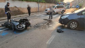 Brughiero, schianto fra auto e scooter in via Marsala: due feriti portati in ospedale /