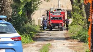 Crollo all'ex Caserma Pepe al Lido: il video dei soccorsi