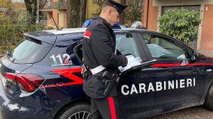 Spari contro officina a Reggio Emilia, ma era un tiro a segno improvvisato
