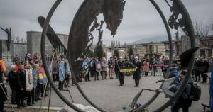 Basta con chi racconta la storia da una sola prospettiva