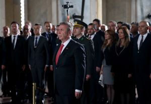 Η τουρκική αντιπολίτευση σε κλοιό