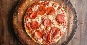 Margherita a 17 euro, pizza con acqua di mare e un consiglio per tutti...