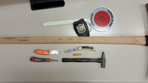 Polizia locale di Rho ferma un uomo senza patente, senza assicurazione e armato