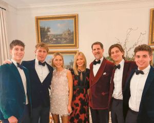 Ο «Ελληνας» Τάρλατς και ο «ξένος» Ντε Γκρες;