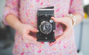 Önüne gelene gizli tarif veren nineler