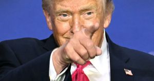 Donald Trump fait le vide à la pompe, par Mathieu Lindon