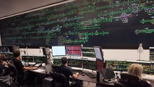 El centro de control de Adif en Barcelona no detecta la caída de árboles ni los desprendimientos en las vías