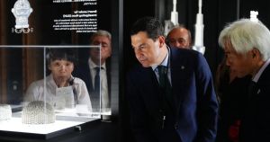 La doble vara de medir de Moreno Bonilla: críticas a Sánchez por su viaje a China tras visitarlo en 2024