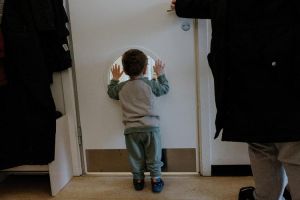 Der er børn i Danmark, som lider massive afsavn