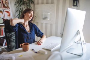 Télétravail et présentiel : pourquoi est-il essentiel de repenser l’organisation et la charge de travail ?