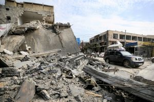 Guerre au Moyen-Orient : un militaire français tué au Liban, Tel-Aviv établit une ligne de démarcation, verrouillage du détroit d’Ormuz, situation en Cisjordanie…