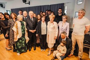 Pau : François Bayrou a remis la Légion d’honneur à « la légende Gisèle Ferraris »