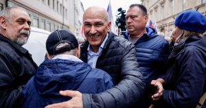 Dok Europa slavi Orbánov poraz, u Sloveniji se Orbánov saveznik vraća na vlast