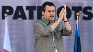 Salvini e i patrioti in piazza. I leader europei sul palco del Duomo