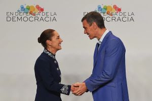 Caída y resurrección de la Internacional Socialista con la que Sánchez orquestó su macroevento