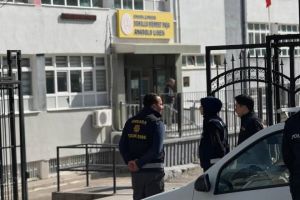 Okullara güvenlik gerekmiyor!