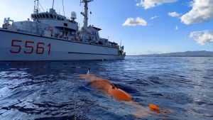 Navi cacciamine pronte a partire verso lo stretto di Hormuz