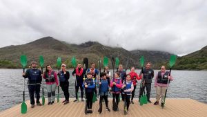 El embalse de Tanes, en Caso, recibe a los primeros turistas en kayak tras 20 años de espera: 