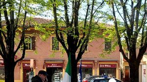 Banchetto di FdI nel mirino dei facinorosi: 