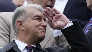 Laporta, entre el liderazgo y la coartada