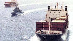 Crisi in Medio Oriente, l’economista: normalità solo fra anni. “Riaprire lo Stretto non basta”