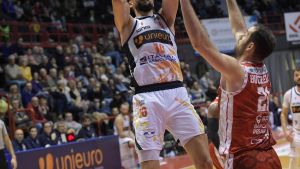 Forlì stasera nelle Marche tenta l’impresa. Play-in, ultime speranze. E Pesaro cerca la A