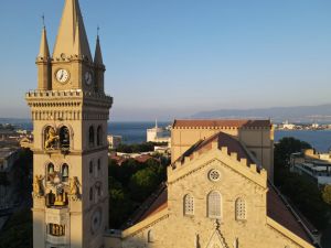 Un viaggio nella Sicilia autentica: 30 tappe in podcast tra borghi e tradizioni